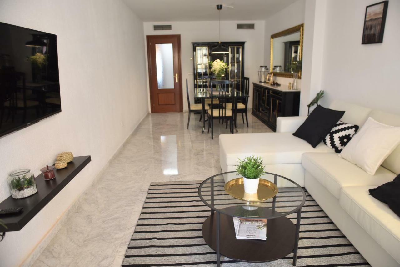 Homely Malaga Don Cristian Con Parking Privado Экстерьер фото